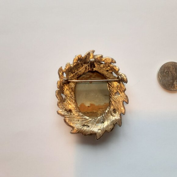 Vintage Picture Jasper Brooch Pin Encased in Gold Toned Oval Frame Bezel - Picture 3 of 7